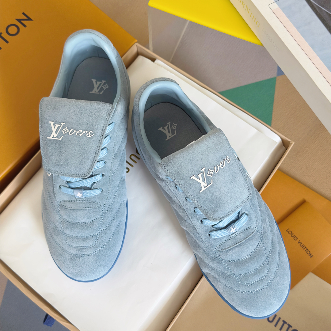 顶级版本：情侣款
LV路易威登L家 驴牌 最新Footprint系列 情侣款 足球运动鞋 休闲 跑鞋
原