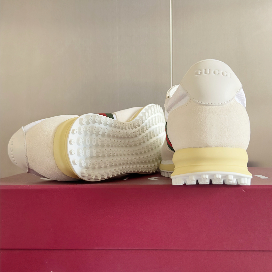 顶级版本：
Gucci古驰 最新 走秀款 Re-Motion系列 厚底 休闲 运动鞋 
原版购入开发 做