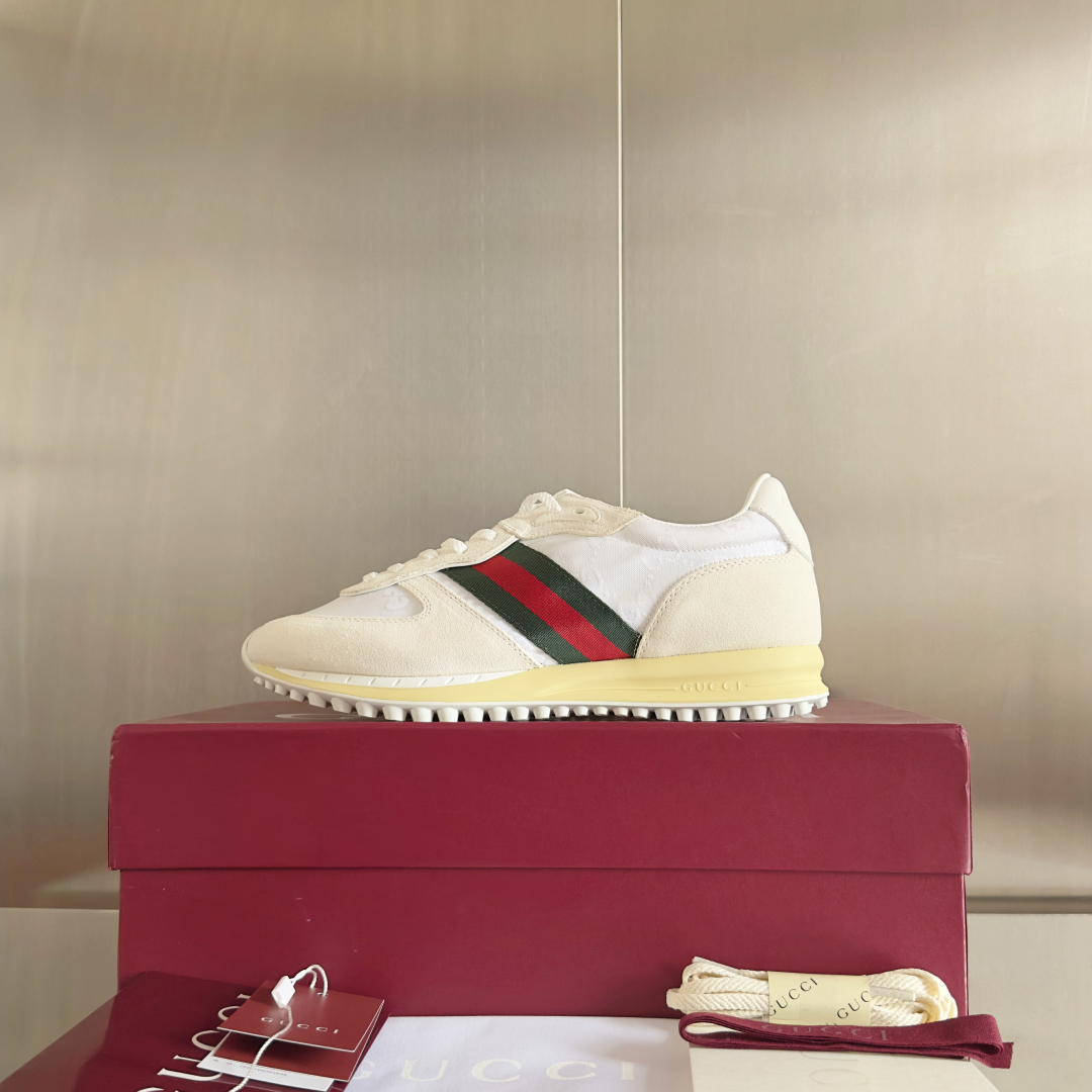 顶级版本：
Gucci古驰 最新 走秀款 Re-Motion系列 厚底 休闲 运动鞋 
原版购入开发 做