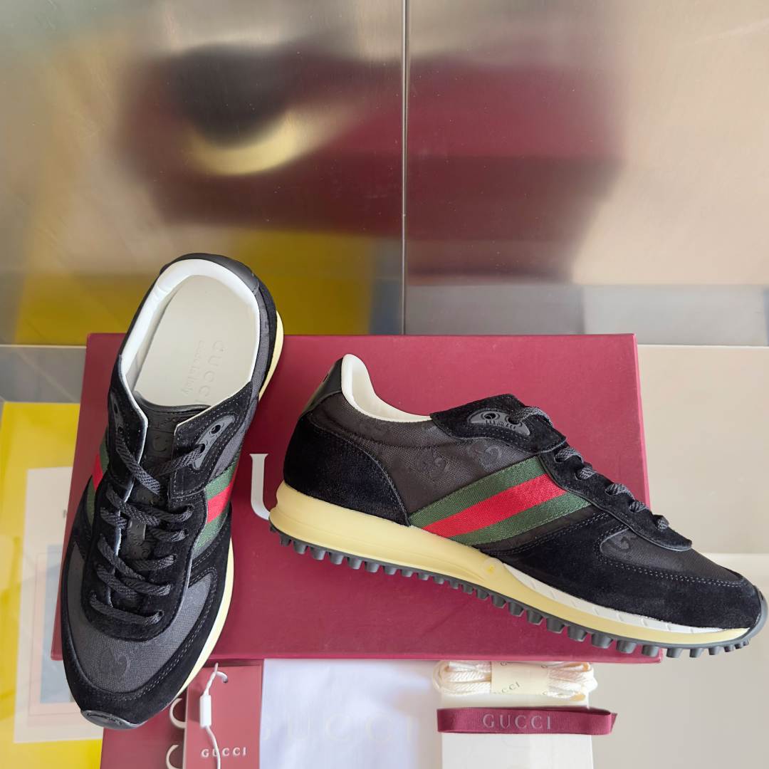 顶级版本：
Gucci古驰 最新 走秀款 Re-Motion系列 厚底 休闲 运动鞋 
原版购入开发 做