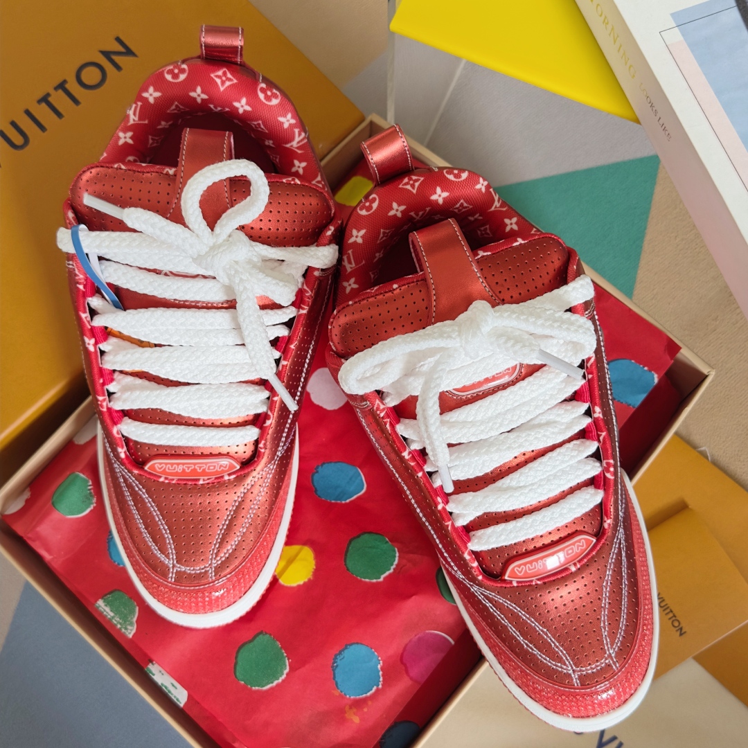 顶级版本：
LV驴牌L家SKATE 系列 最新配色 Tariner运动鞋 四叶草 滑板鞋 情侣款 复古篮
