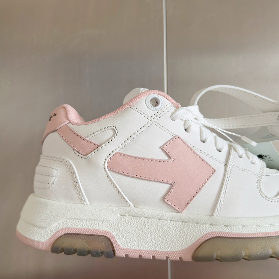 顶级版本:情侣款
Off-White™最新Out Of Office系列 情侣款 厚底 箭头 休闲 运动