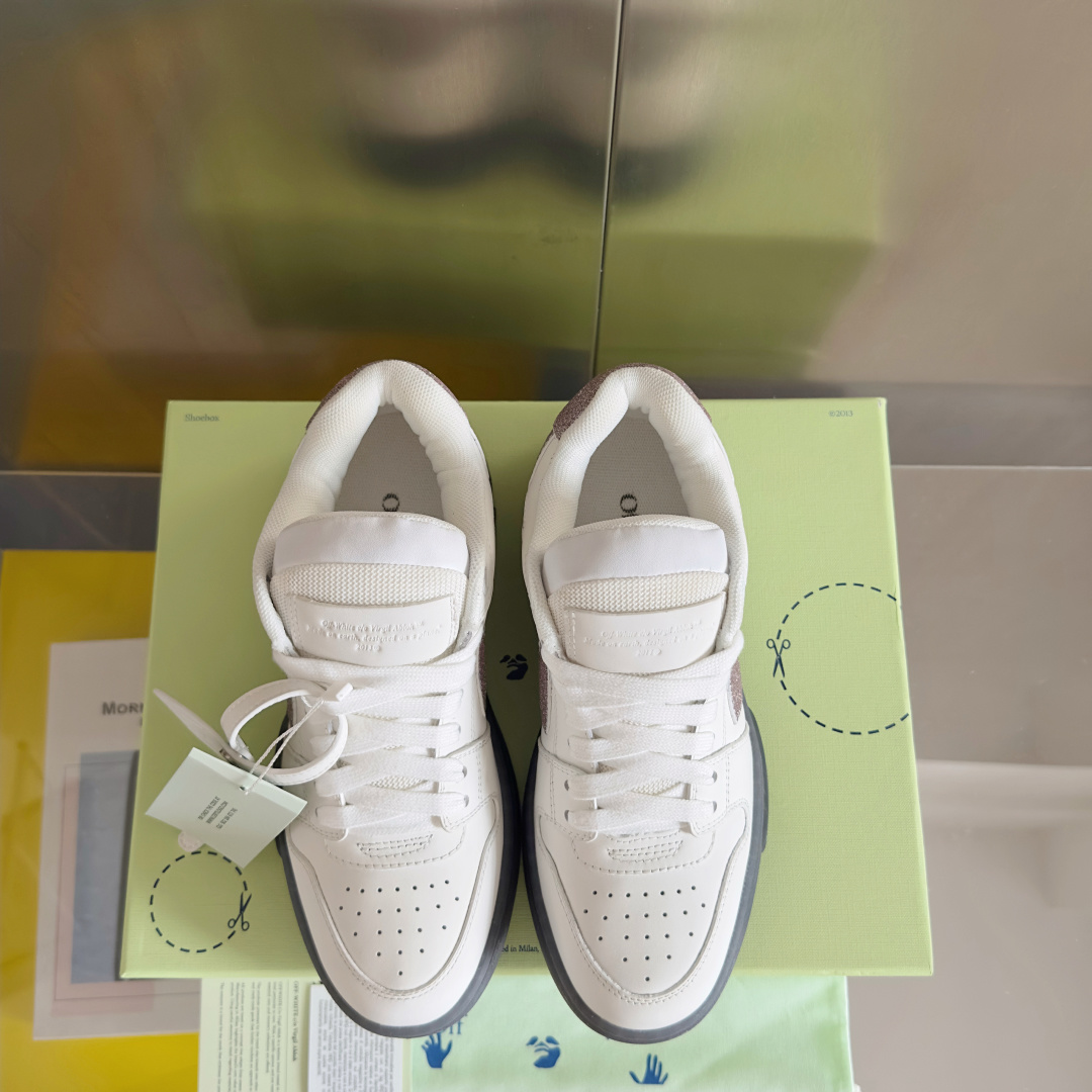顶级版本:情侣款
Off-White™最新Out Of Office系列 情侣款 厚底 箭头 休闲 运动