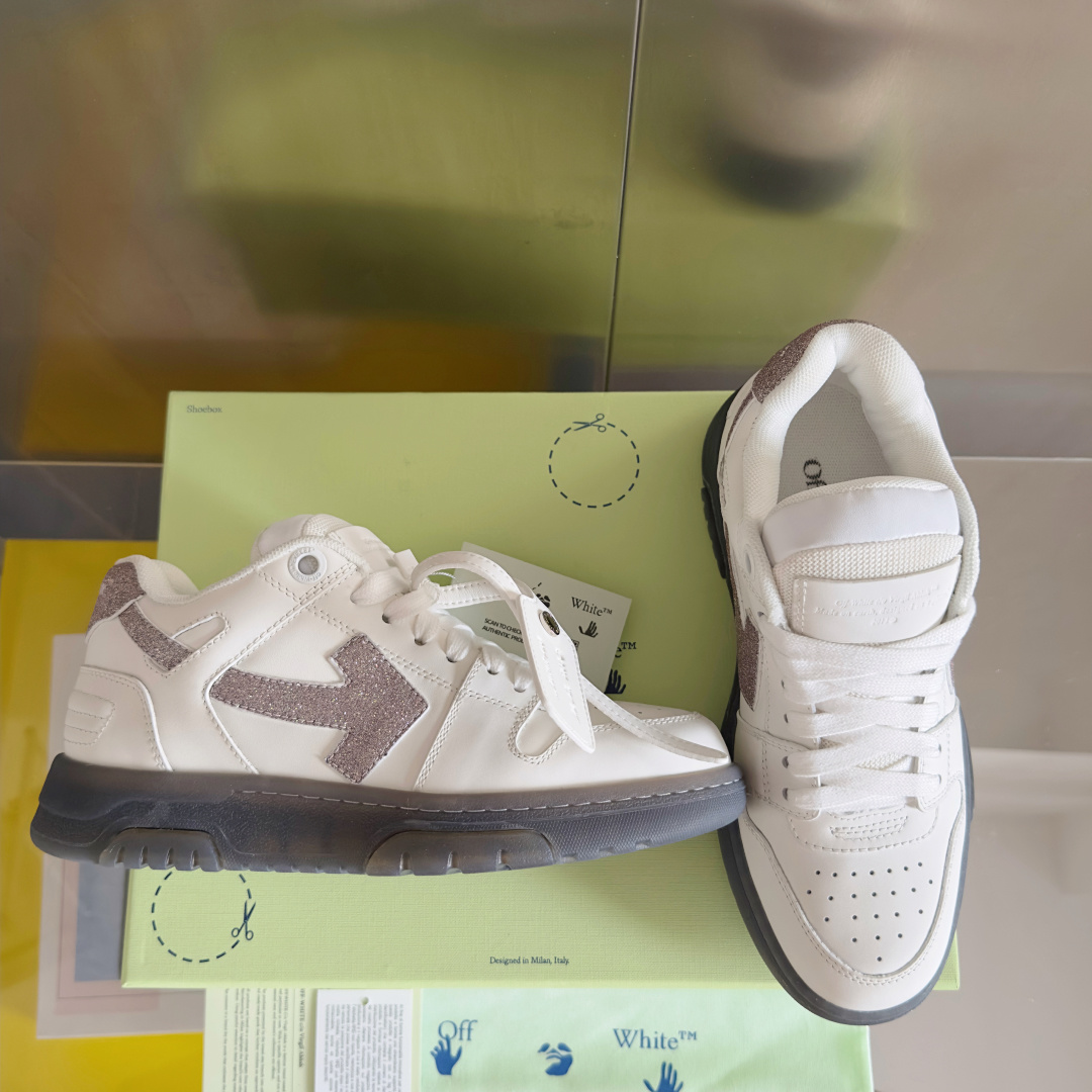 顶级版本:情侣款
Off-White™最新Out Of Office系列 情侣款 厚底 箭头 休闲 运动