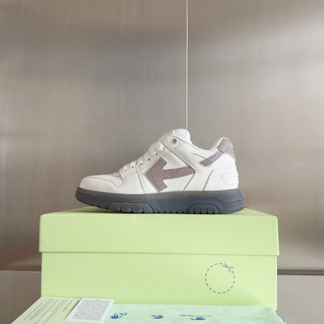 顶级版本:情侣款
Off-White™最新Out Of Office系列 情侣款 厚底 箭头 休闲 运动