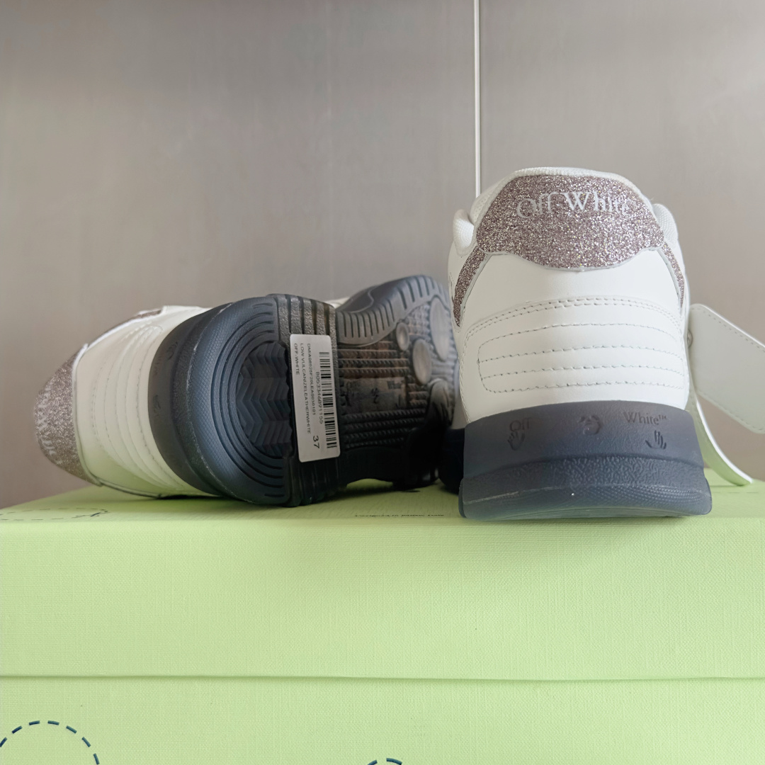 顶级版本:情侣款
Off-White™最新Out Of Office系列 情侣款 厚底 箭头 休闲 运动