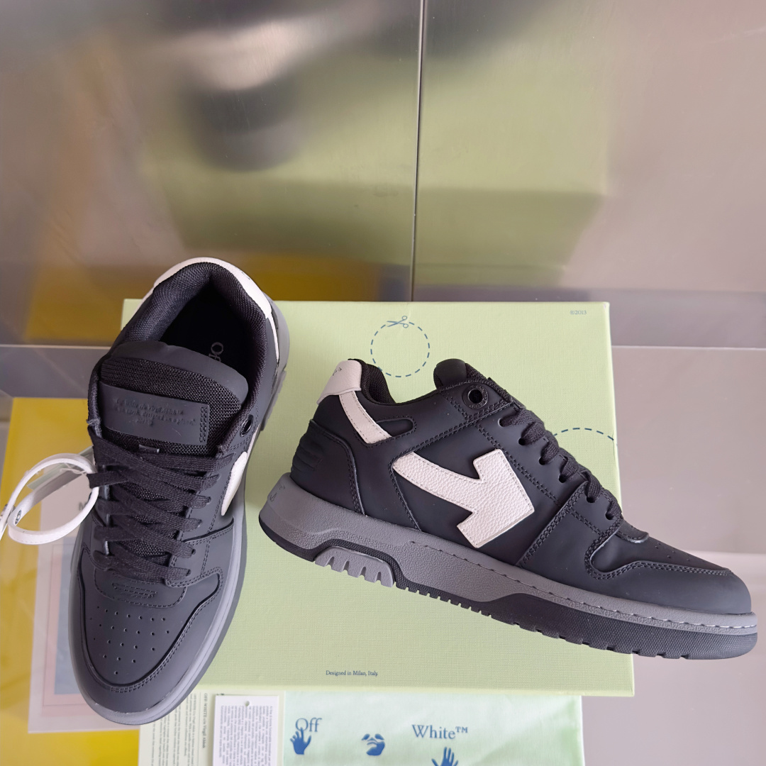 顶级版本:情侣款
Off-White™最新Out Of Office系列 情侣款 厚底 箭头 休闲 运动