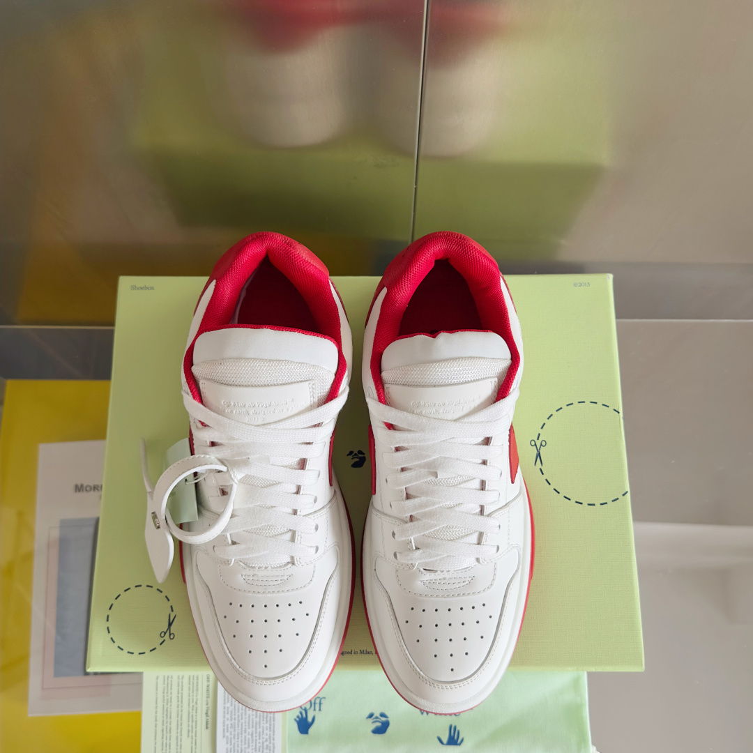 顶级版本:情侣款
Off-White™最新Out Of Office系列 情侣款 厚底 箭头 休闲 运动