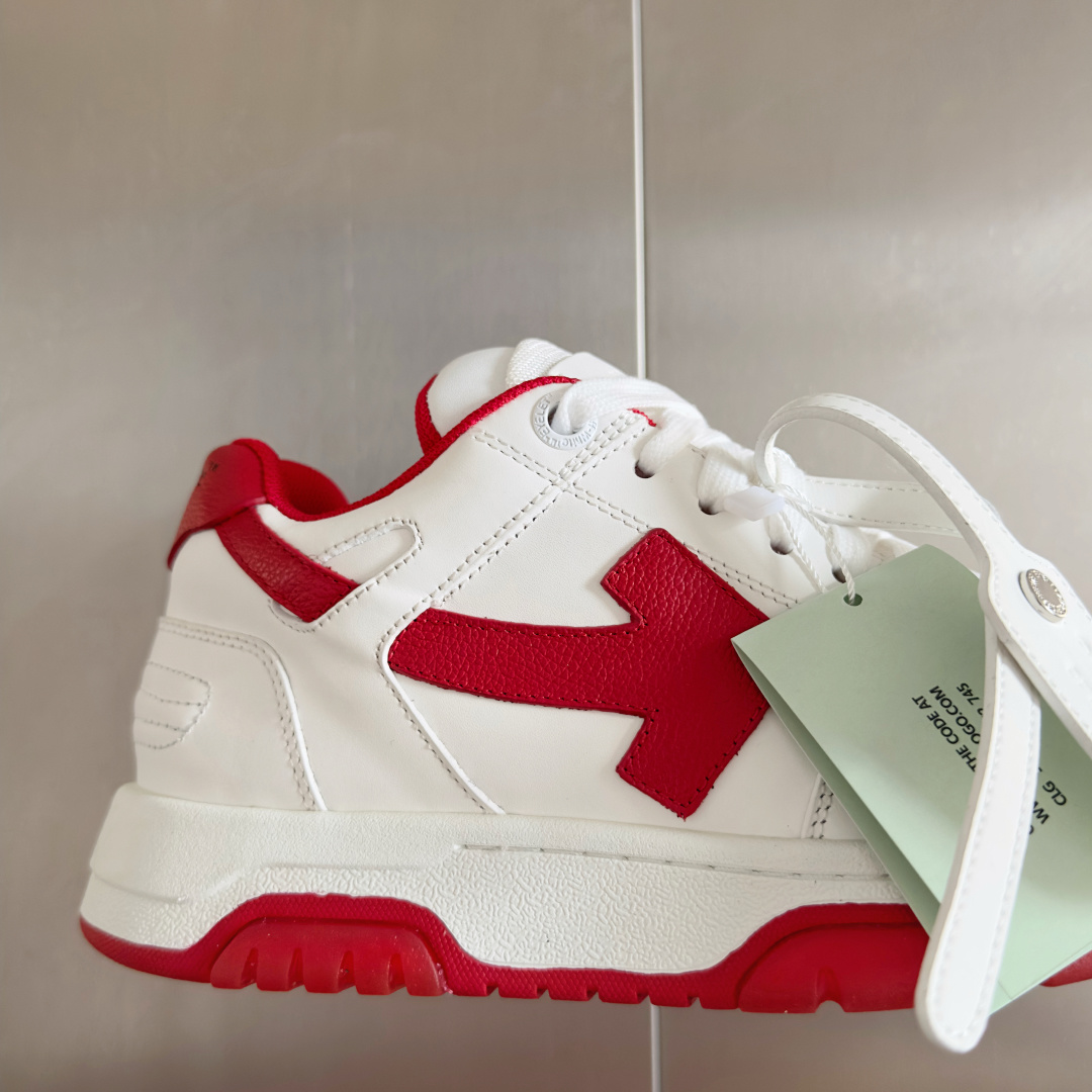 顶级版本:情侣款
Off-White™最新Out Of Office系列 情侣款 厚底 箭头 休闲 运动