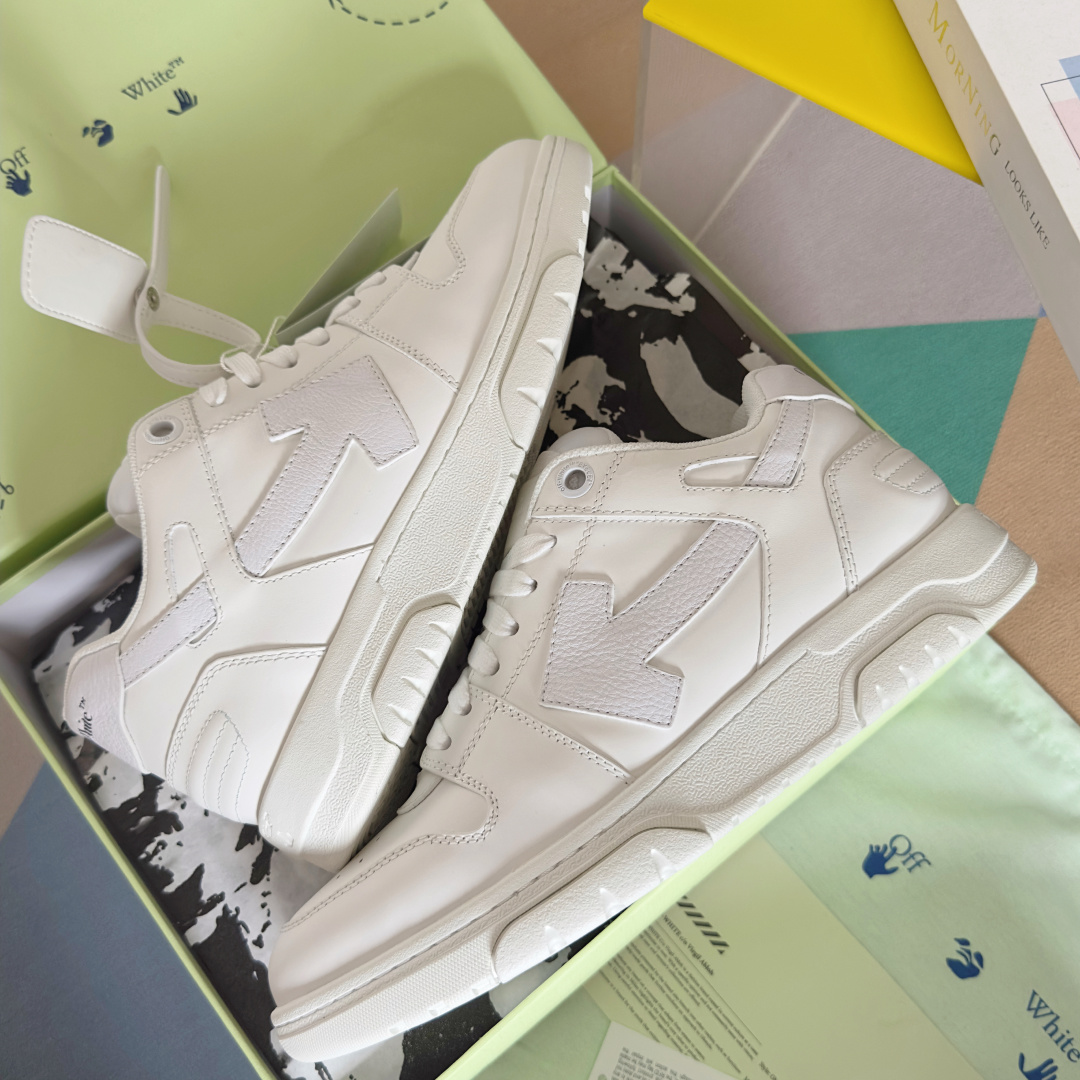 顶级版本:情侣款
Off-White™最新Out Of Office系列 情侣款 厚底 箭头 休闲 运动