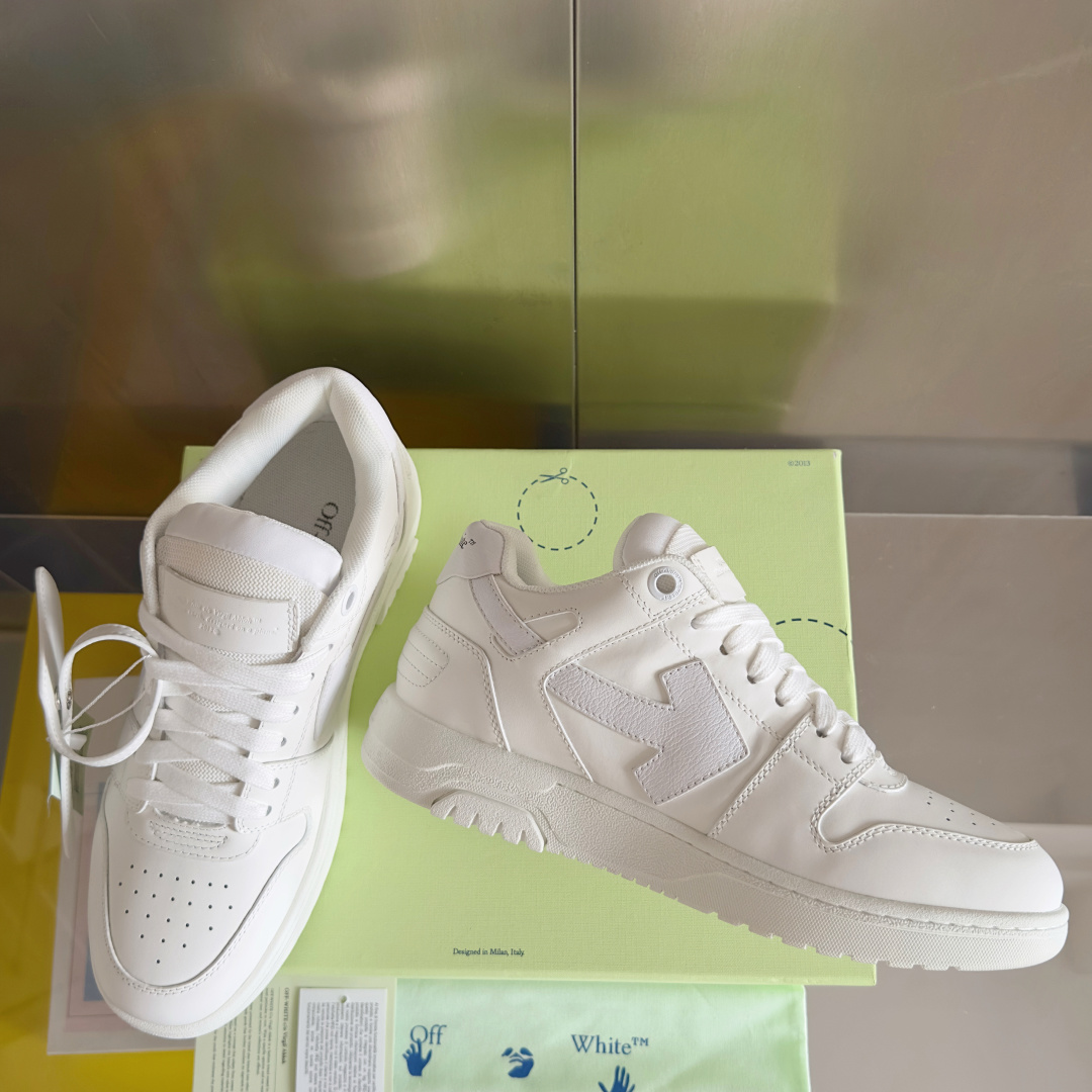 顶级版本:情侣款
Off-White™最新Out Of Office系列 情侣款 厚底 箭头 休闲 运动
