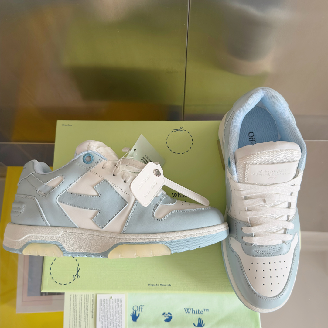 顶级版本:情侣款
Off-White™最新Out Of Office系列 情侣款 厚底 箭头 休闲 运动
