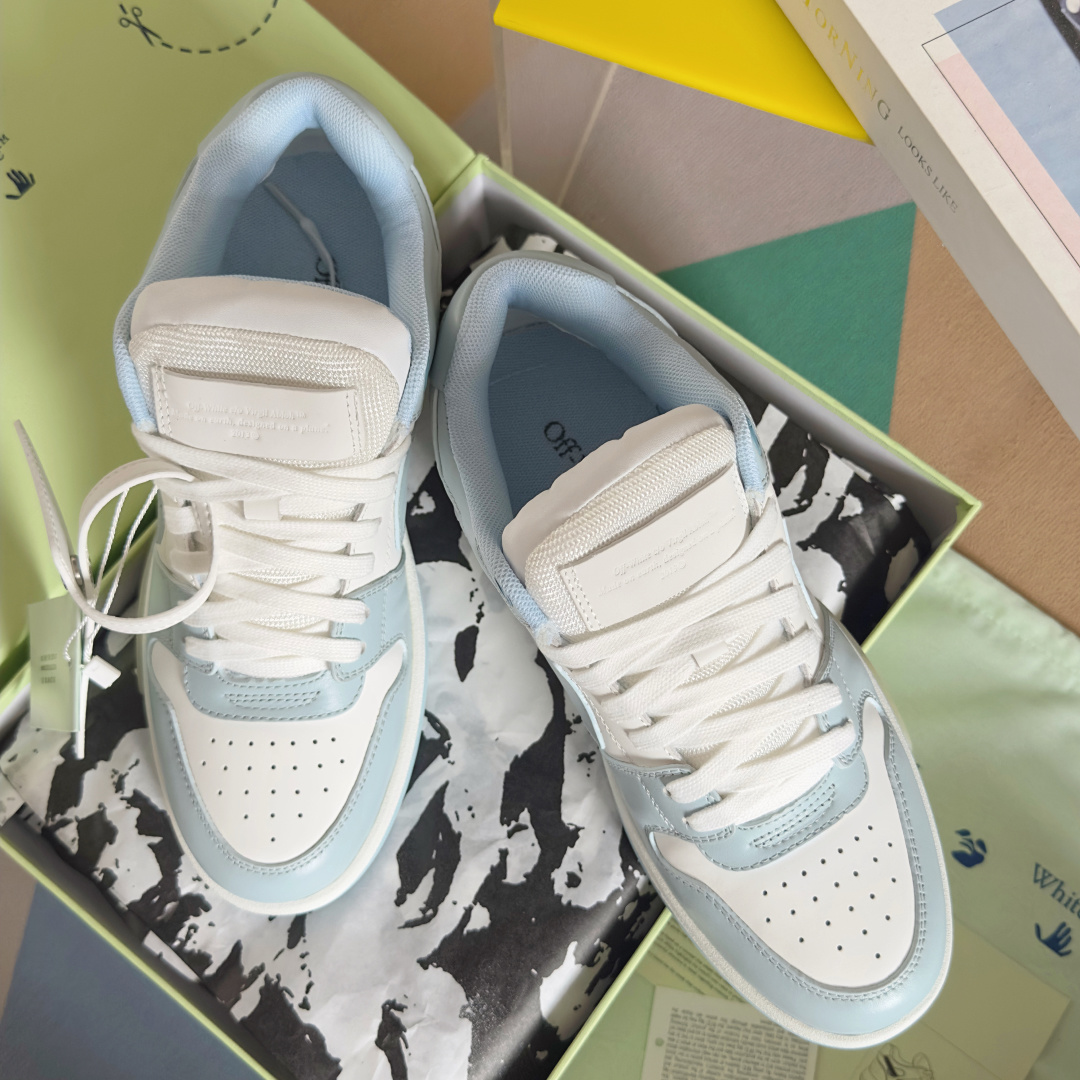 顶级版本:情侣款
Off-White™最新Out Of Office系列 情侣款 厚底 箭头 休闲 运动