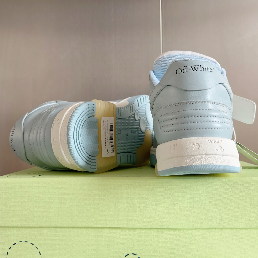顶级版本:情侣款
Off-White™最新Out Of Office系列 情侣款 厚底 箭头 休闲 运动