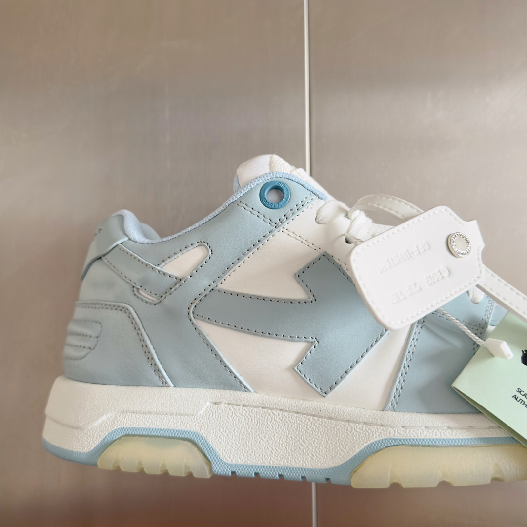 顶级版本:情侣款
Off-White™最新Out Of Office系列 情侣款 厚底 箭头 休闲 运动