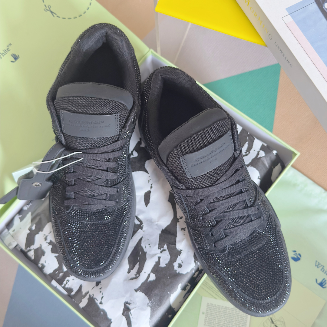 顶级版本:情侣款
Off-White™最新Out Of Office系列 情侣款 厚底 箭头 休闲 运动