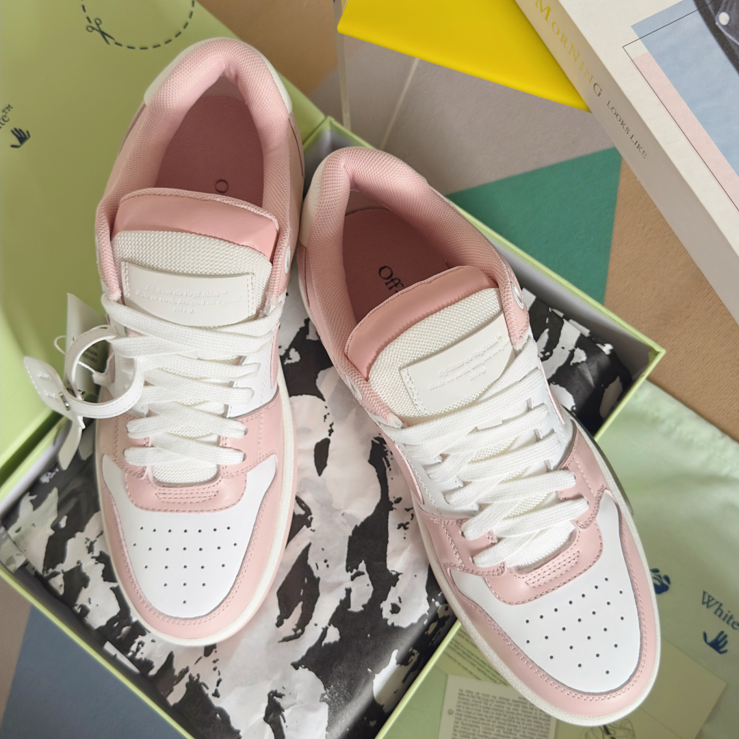 顶级版本:情侣款
Off-White™最新Out Of Office系列 情侣款 厚底 箭头 休闲 运动