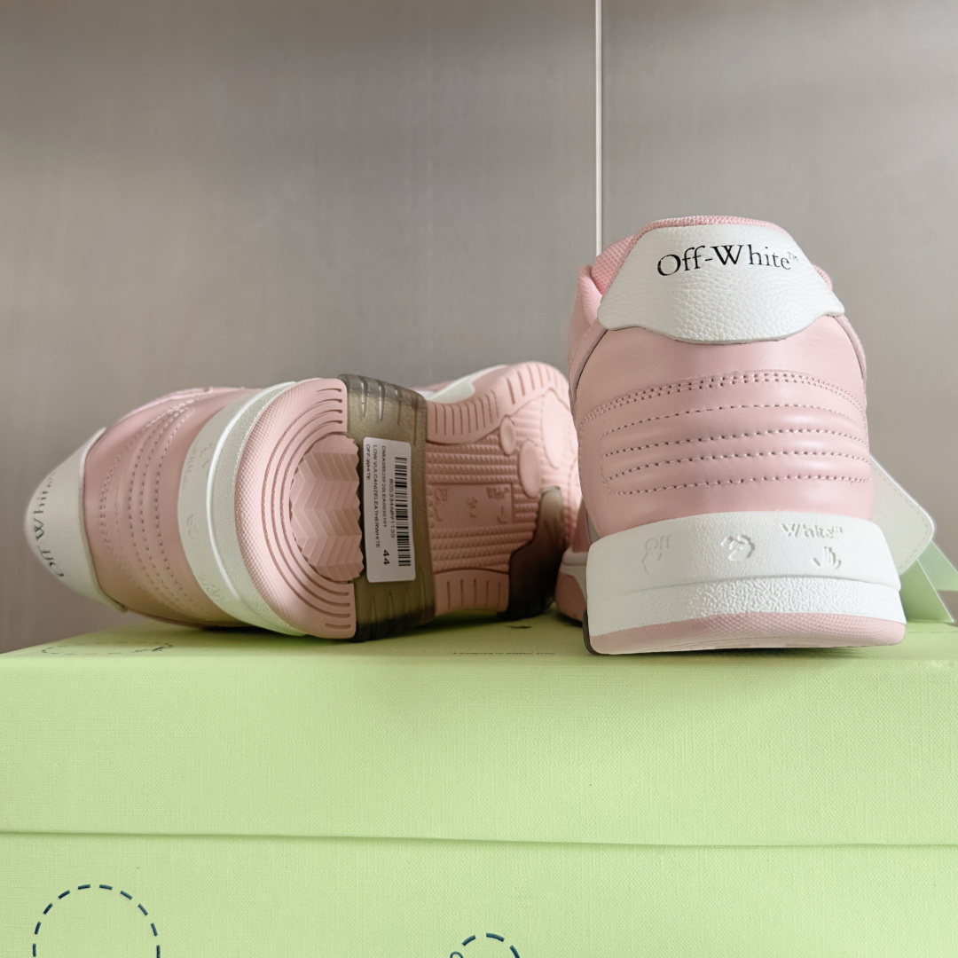 顶级版本:情侣款
Off-White™最新Out Of Office系列 情侣款 厚底 箭头 休闲 运动