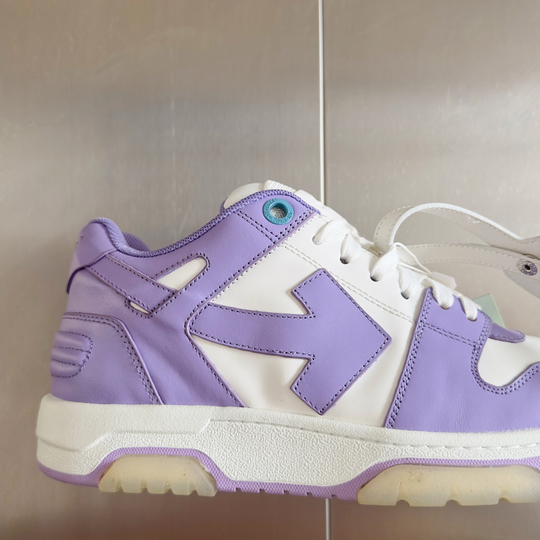 顶级版本:情侣款
Off-White™最新Out Of Office系列 情侣款 厚底 箭头 休闲 运动