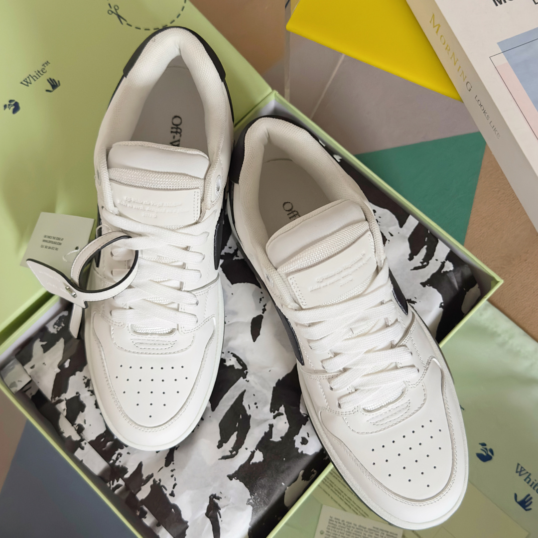顶级版本:情侣款
Off-White™最新Out Of Office系列 情侣款 厚底 箭头 休闲 运动