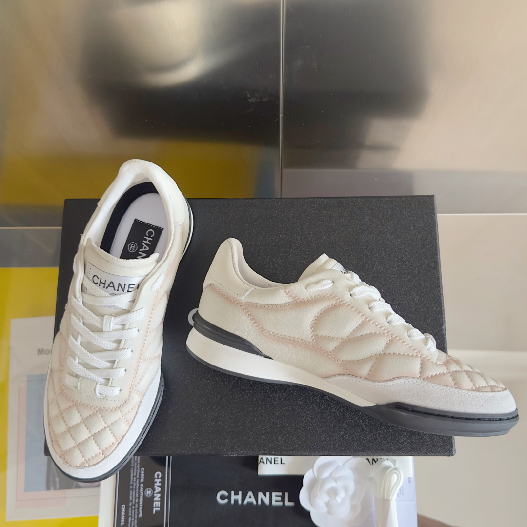 顶级版本：女款
Chanel香奈儿 小羊皮 菱格纹 棒球鞋 网球鞋 黑白 熊猫配色 休闲 运动鞋
原版购