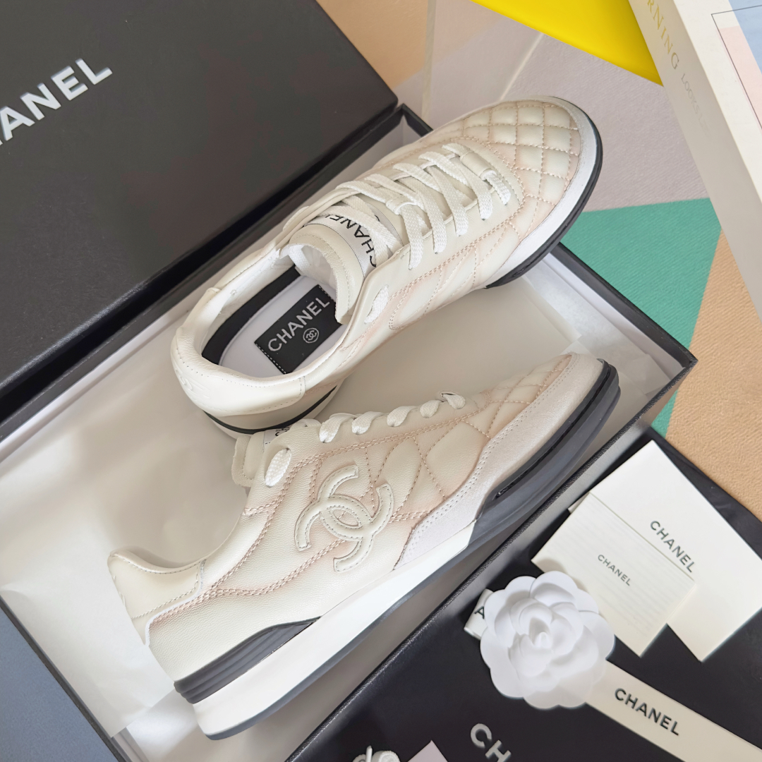 顶级版本：女款
Chanel香奈儿 小羊皮 菱格纹 棒球鞋 网球鞋 黑白 熊猫配色 休闲 运动鞋
原版购