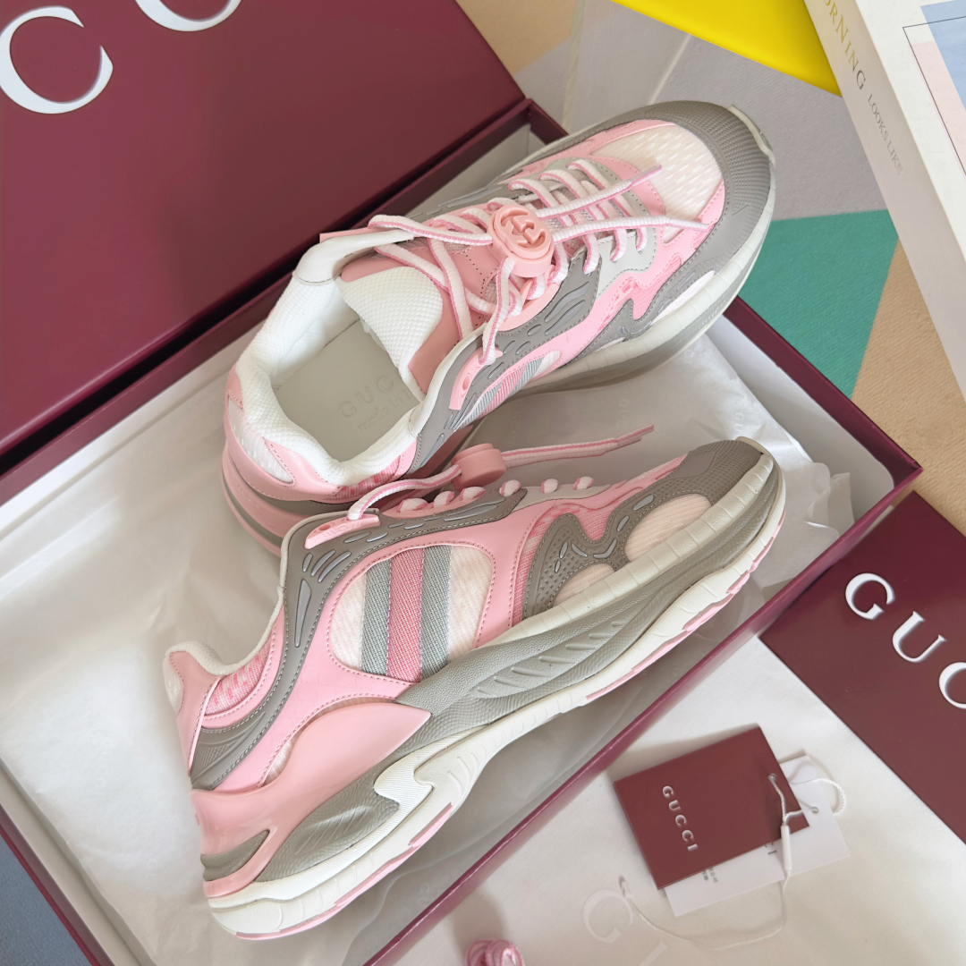 顶级版本：女款
Gucci古驰 2.0运动鞋 情侣款 复古 休闲鞋 跑鞋
原版购入开发 做货 这款Guc