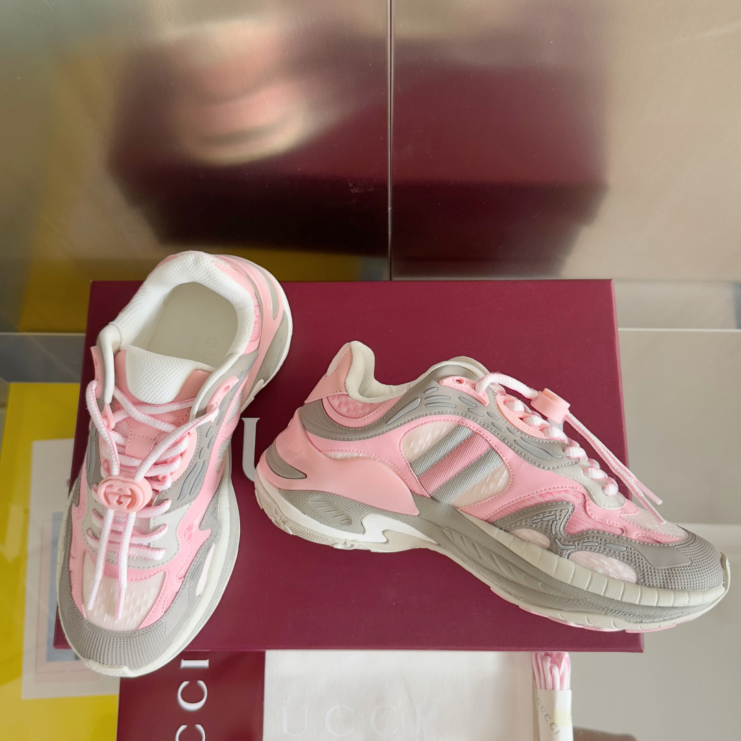 顶级版本：女款
Gucci古驰 2.0运动鞋 情侣款 复古 休闲鞋 跑鞋
原版购入开发 做货 这款Guc