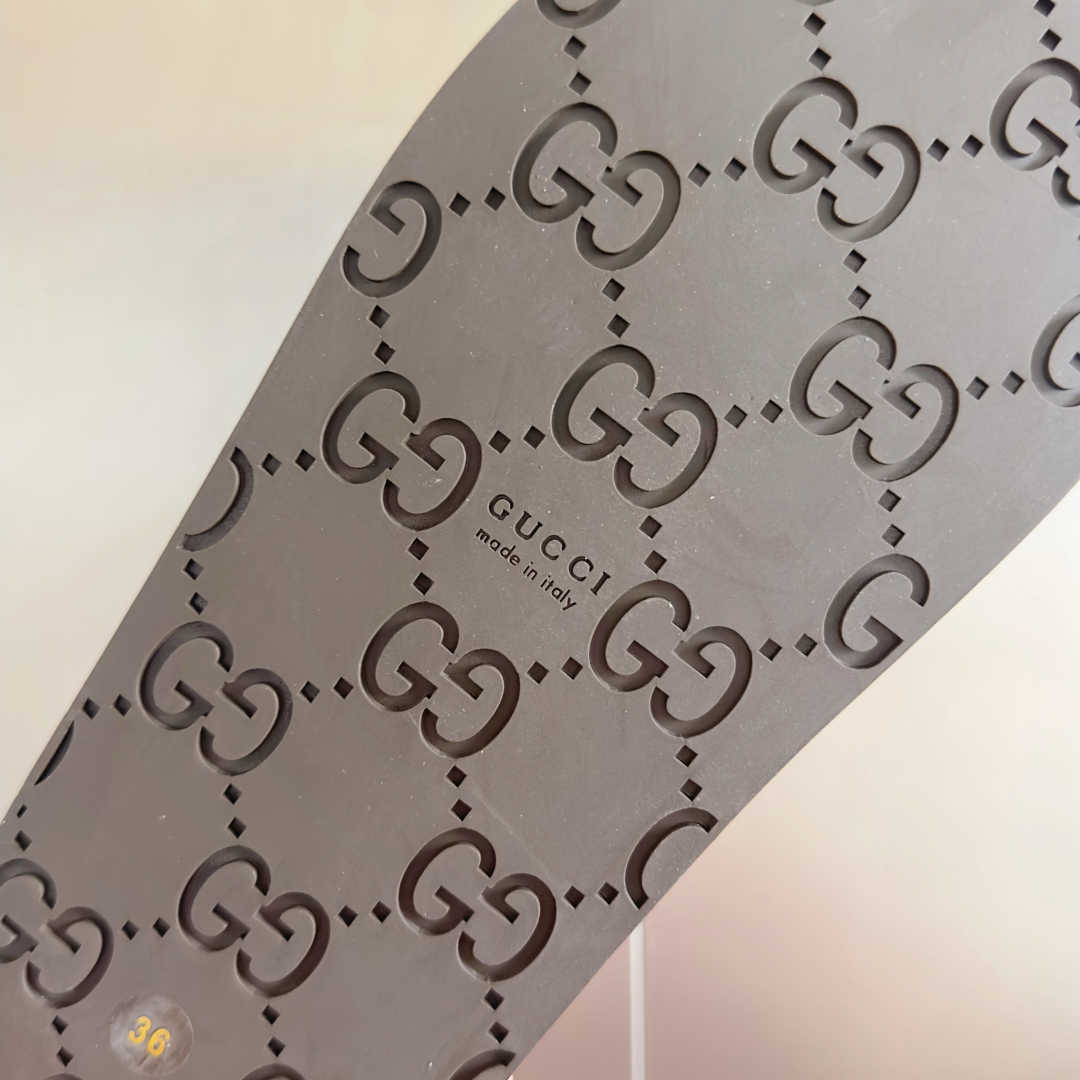 顶级版本：女款
Gucci古驰 最新Supreme系列 双G 马衔扣 包头 勃肯鞋 半拖鞋 
原版购入开