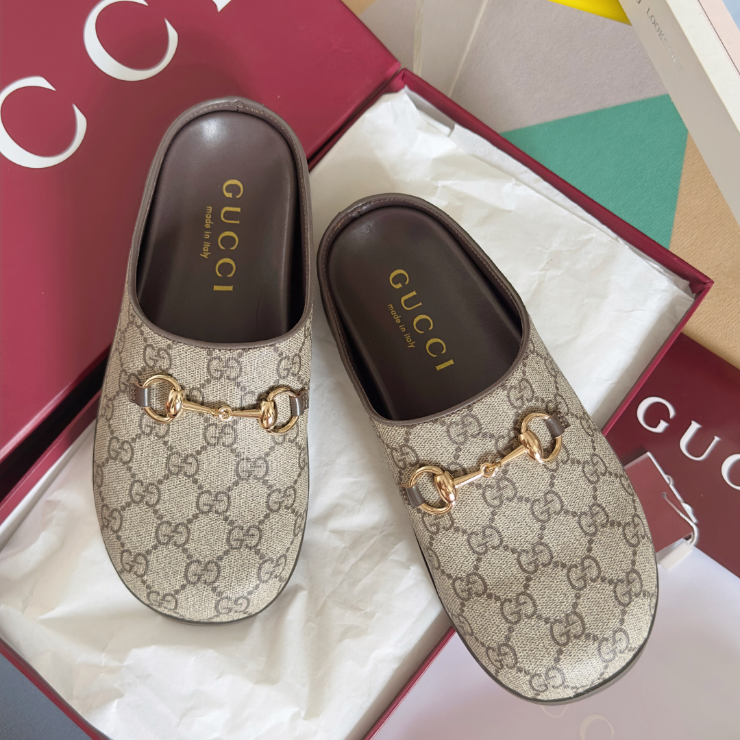 顶级版本:女款
Gucci古驰 最新Supreme系列 双G 马衔扣 包头 勃肯鞋 半拖鞋
原版购入开
