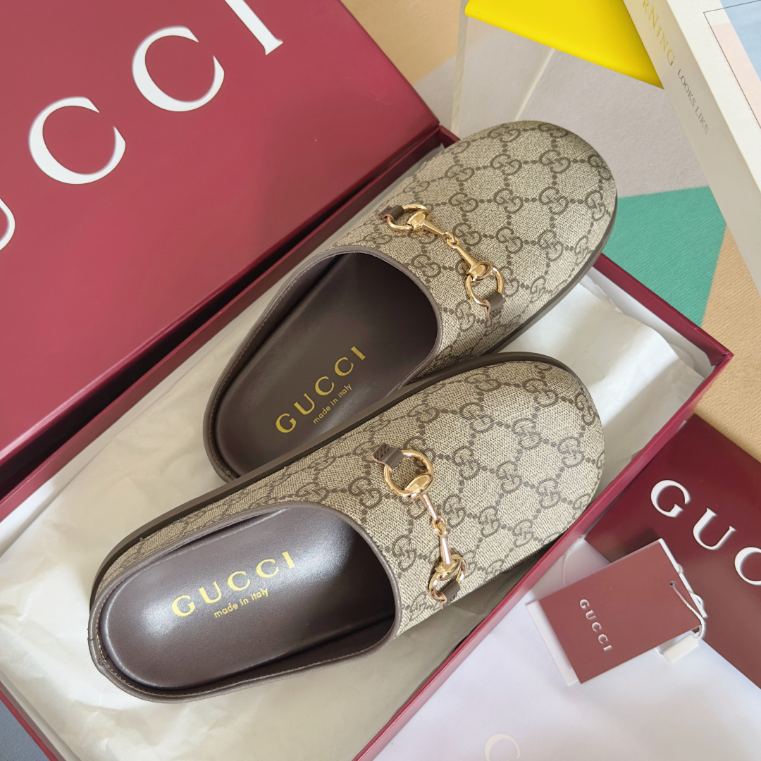 顶级版本:女款
Gucci古驰 最新Supreme系列 双G 马衔扣 包头 勃肯鞋 半拖鞋
原版购入开