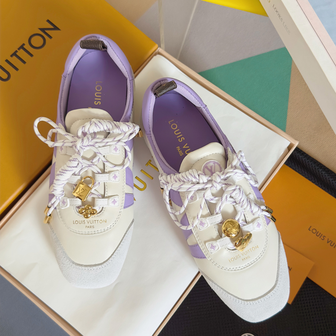 顶级版本:女款
LV路易威登 L家 驴牌 最新Sneakerina系列 情侣款 芭蕾运动鞋 德训鞋 休闲