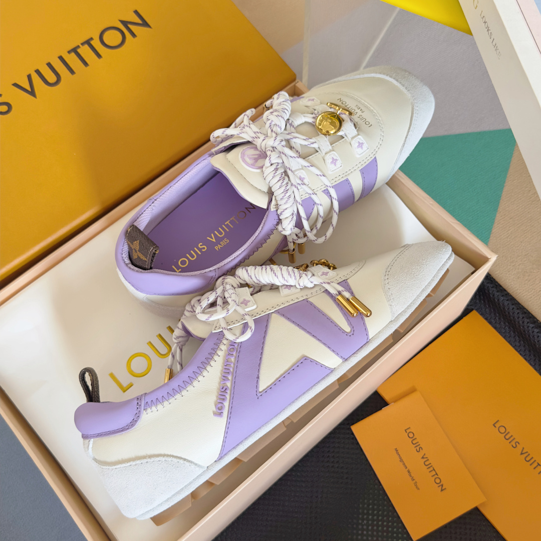 顶级版本:女款
LV路易威登 L家 驴牌 最新Sneakerina系列 情侣款 芭蕾运动鞋 德训鞋 休闲
