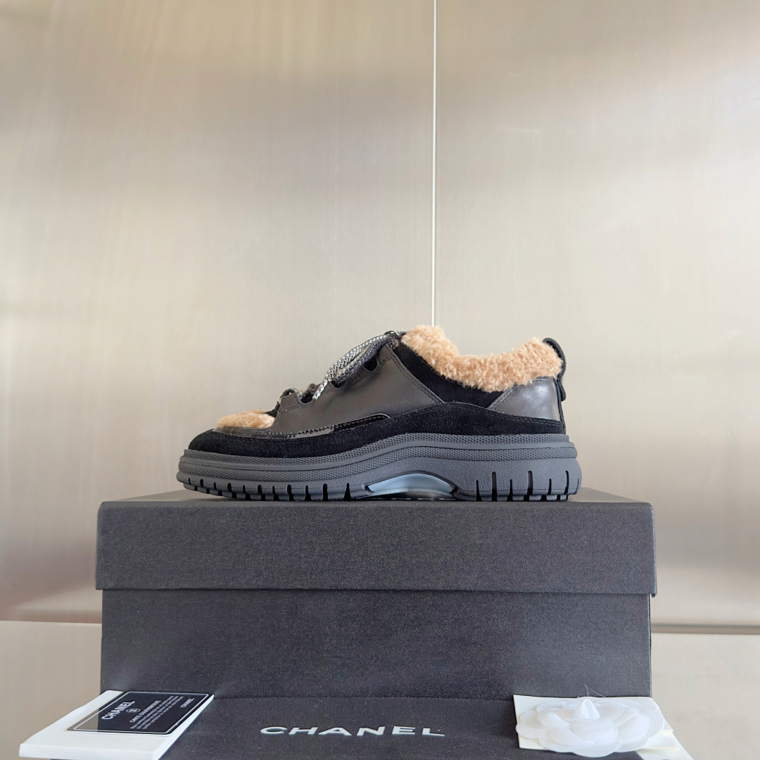 顶级版本：女款
Chanel 香奈儿 25C 中古风 厚底 休闲鞋 运动鞋
原版购入开发 做货 小香 C