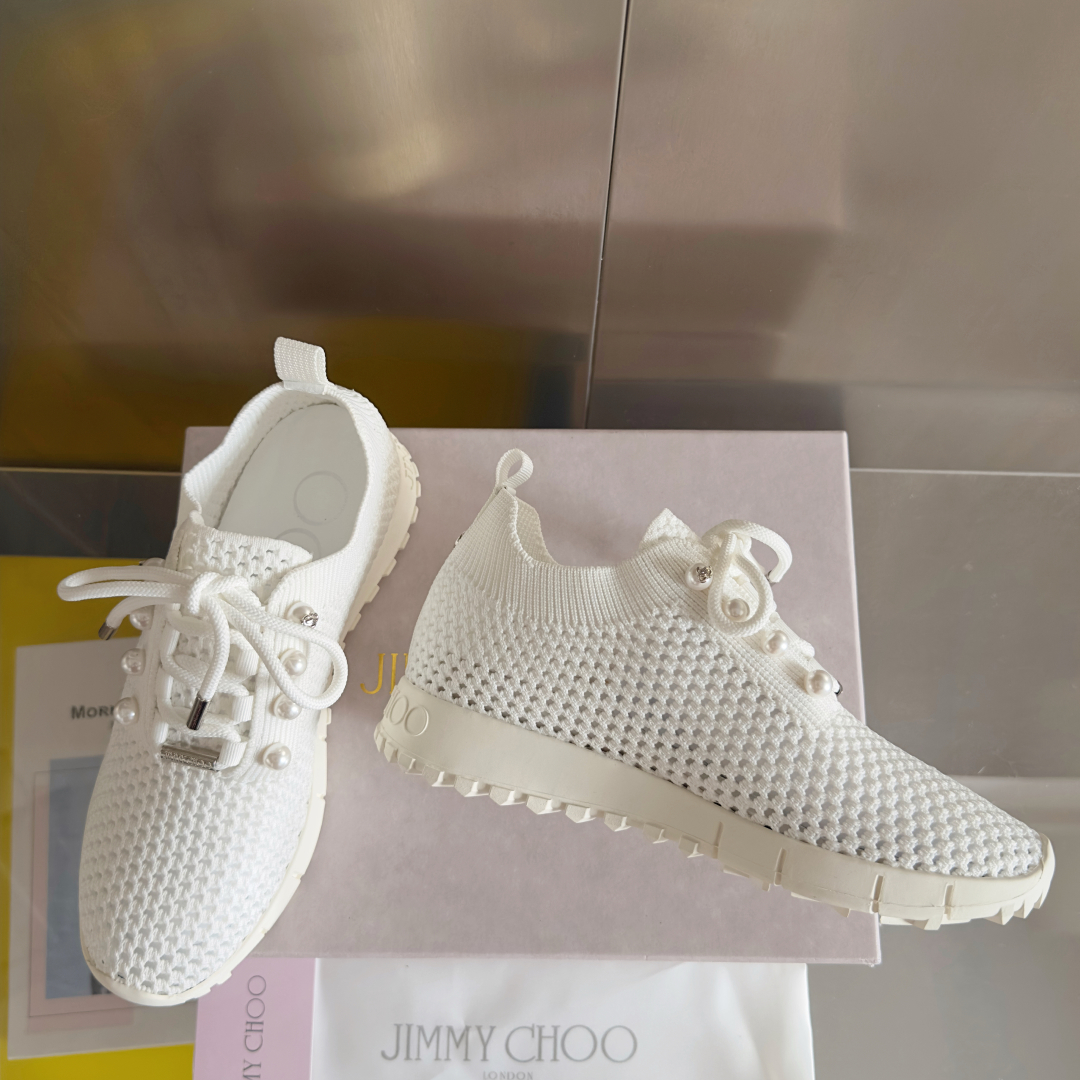 顶级版本：女款
Jimmy Choo周仰杰JC最新Veles系列 飞织 针织 休闲 运动鞋
原版购入开发