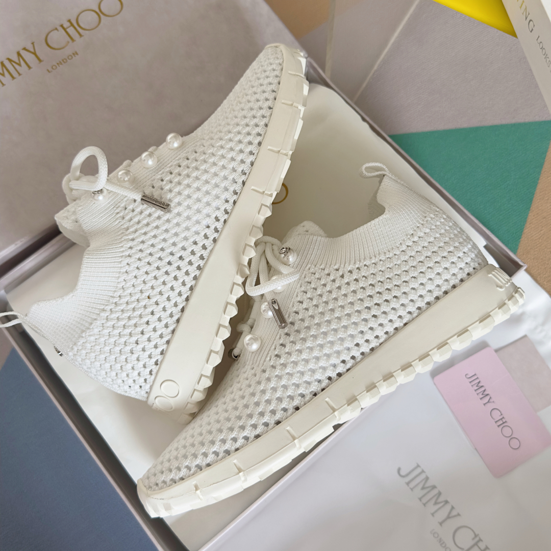 顶级版本：女款
Jimmy Choo周仰杰JC最新Veles系列 飞织 针织 休闲 运动鞋
原版购入开发