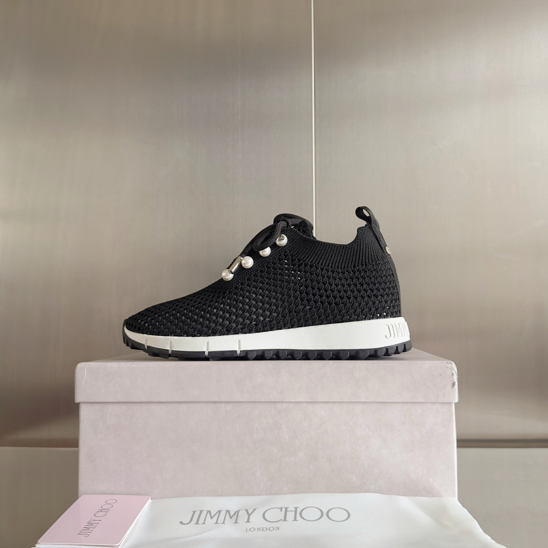 顶级版本：女款
Jimmy Choo周仰杰JC最新Veles系列 飞织 针织 休闲 运动鞋
原版购入开发