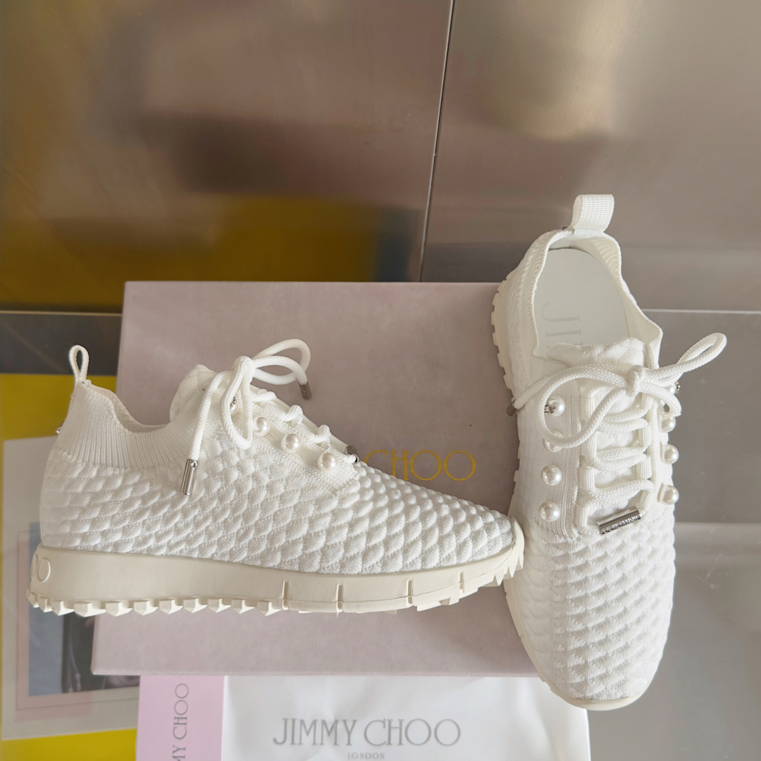 顶级版本：女款
Jimmy Choo周仰杰JC最新Veles系列 飞织 针织 休闲 运动鞋
原版购入开发