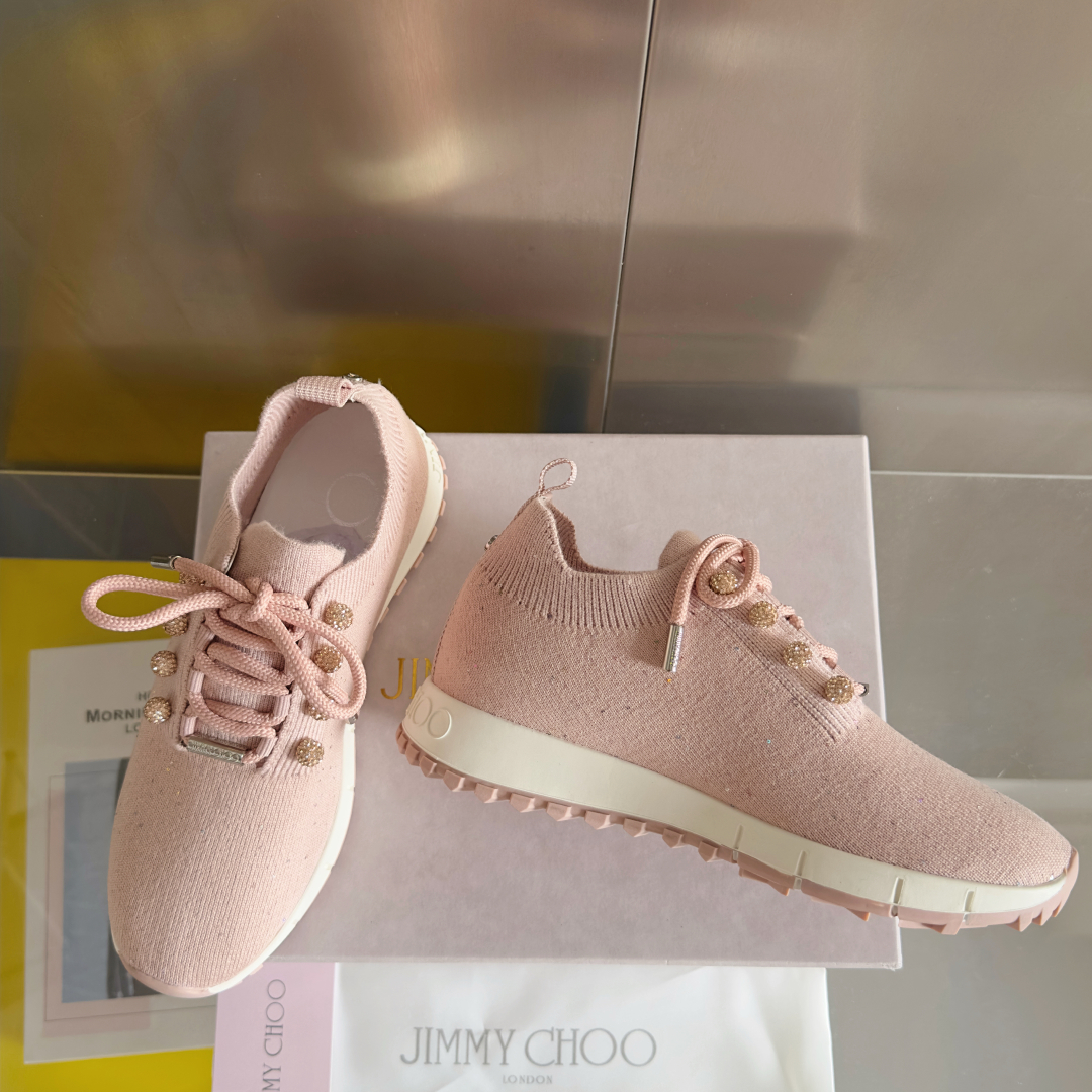 顶级版本：女款
Jimmy Choo周仰杰JC最新Veles系列 飞织 针织 休闲 运动鞋
原版购入开发