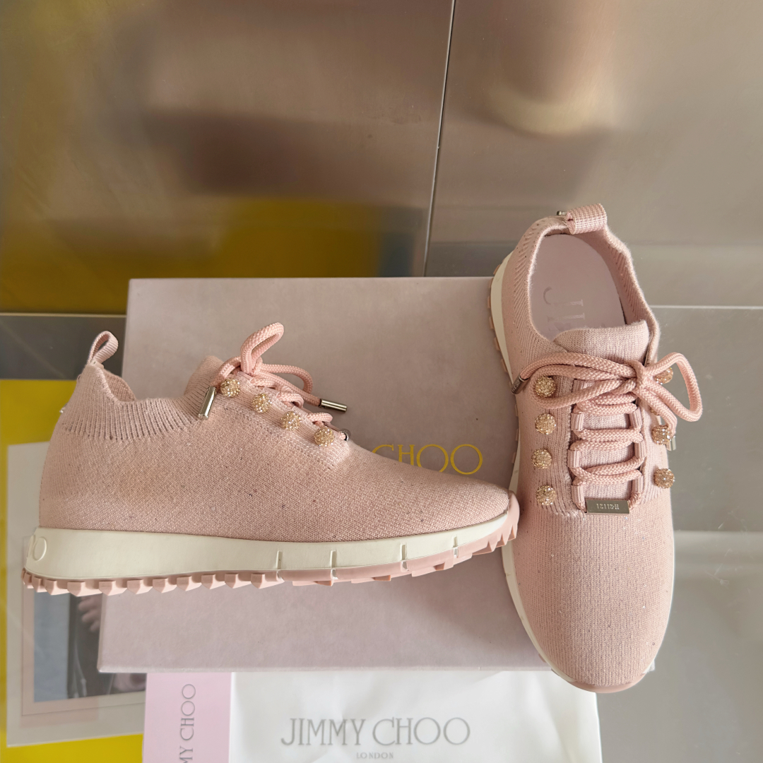 顶级版本：女款
Jimmy Choo周仰杰JC最新Veles系列 飞织 针织 休闲 运动鞋
原版购入开发