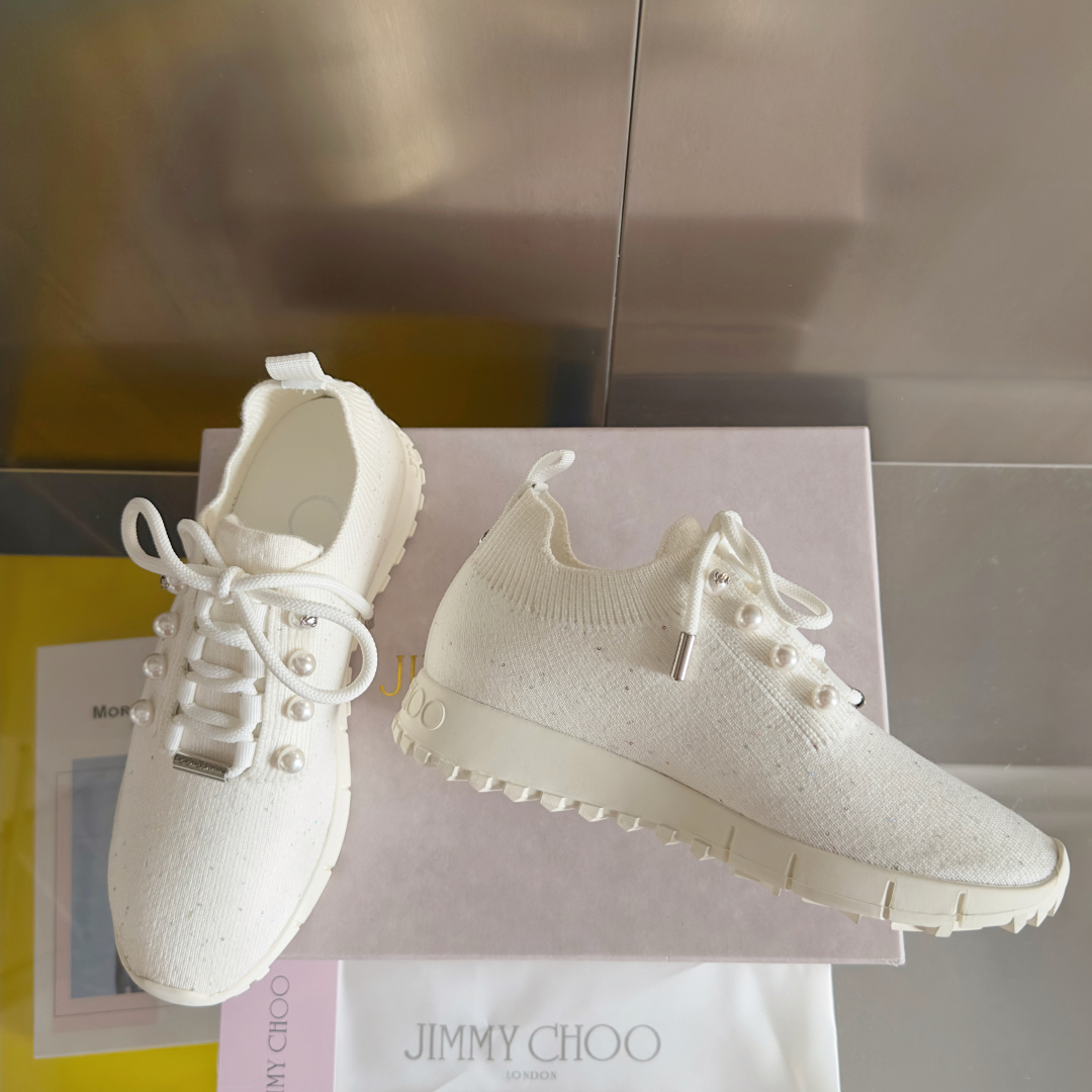 顶级版本：女款
Jimmy Choo周仰杰JC最新Veles系列 飞织 针织 休闲 运动鞋
原版购入开发