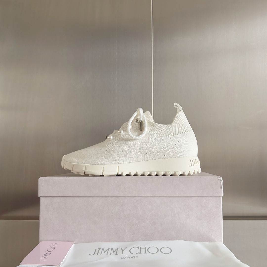 顶级版本：女款
Jimmy Choo周仰杰JC最新Veles系列 飞织 针织 休闲 运动鞋
原版购入开发