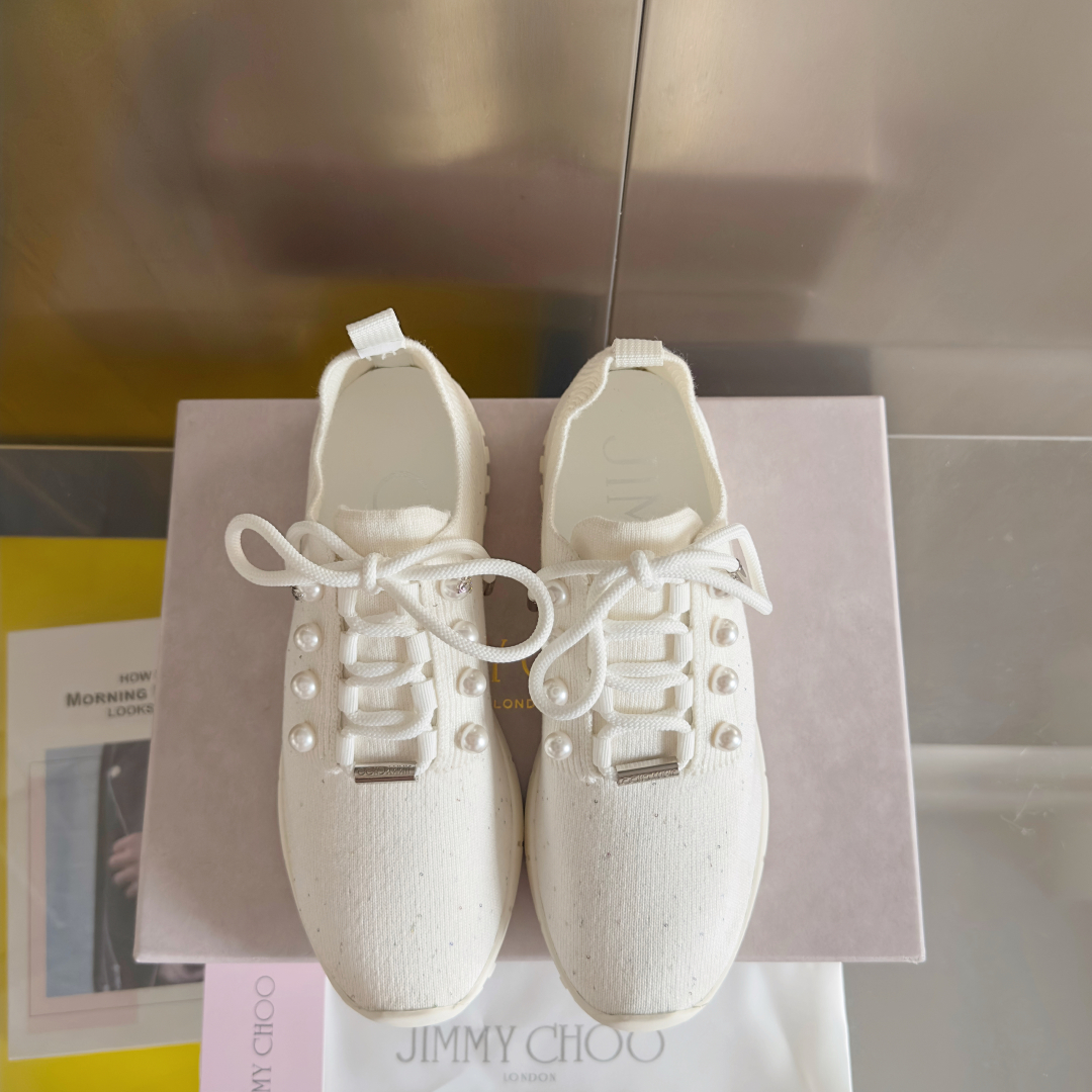 顶级版本：女款
Jimmy Choo周仰杰JC最新Veles系列 飞织 针织 休闲 运动鞋
原版购入开发