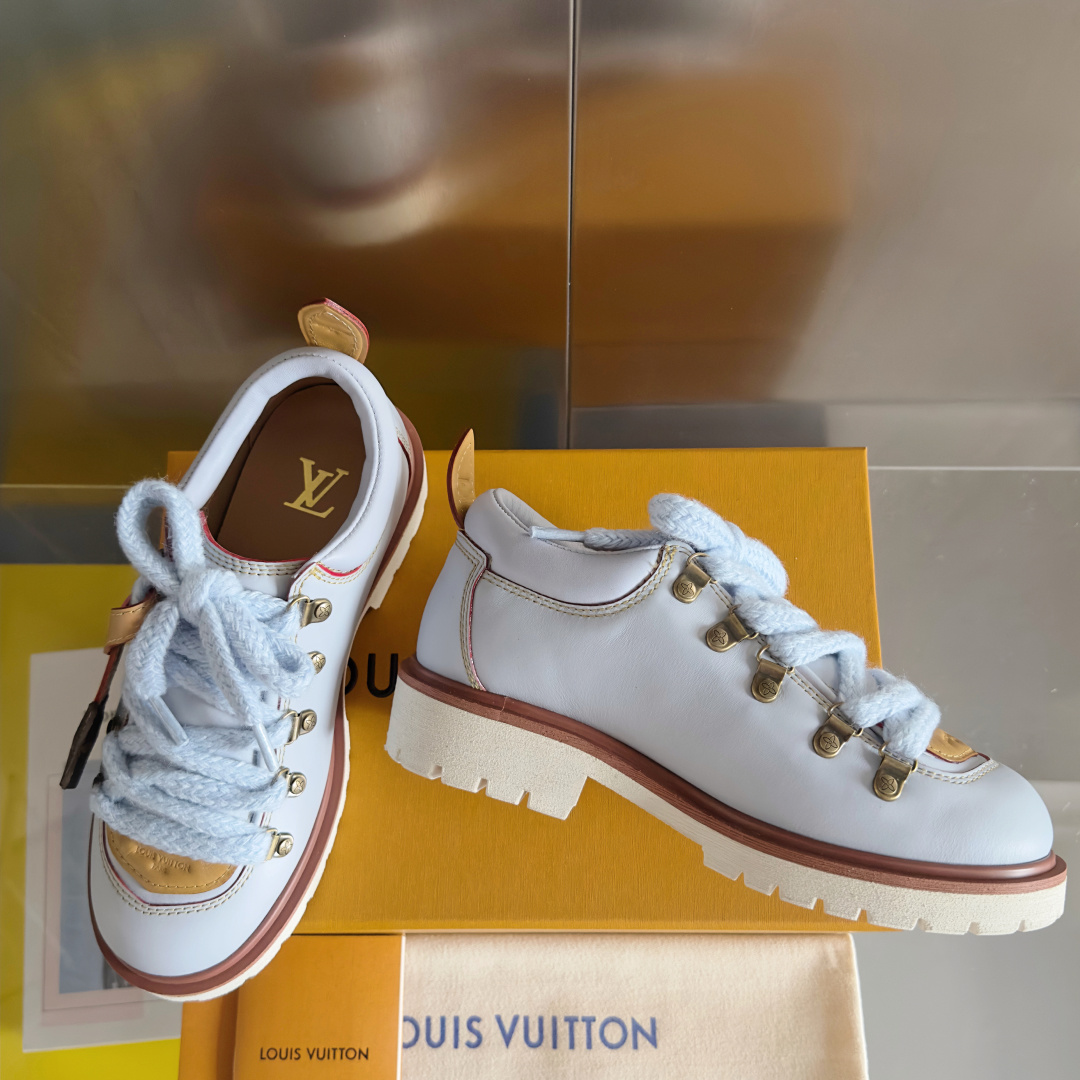 顶级版本:情侣款
LV 路易威登 L家 驴牌 Remix系列 登山靴 系带 厚底 德比鞋
原版购入开发