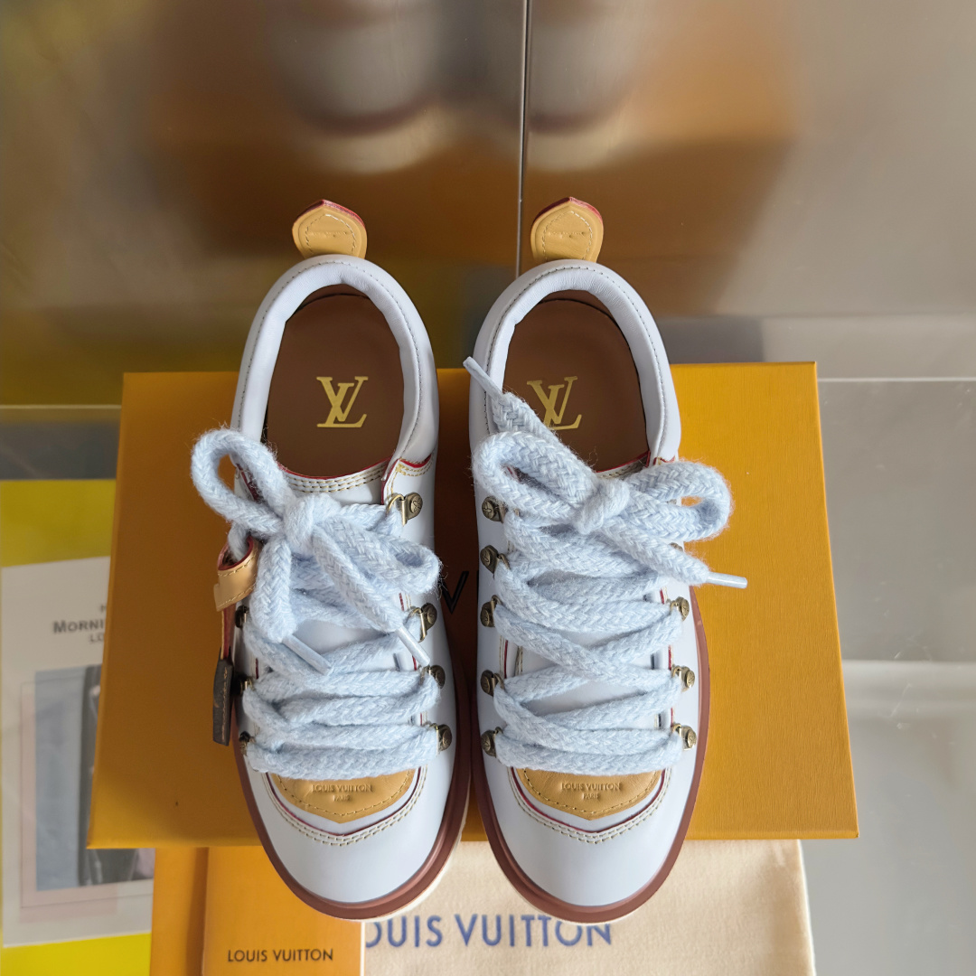 顶级版本:情侣款
LV 路易威登 L家 驴牌 Remix系列 登山靴 系带 厚底 德比鞋
原版购入开发