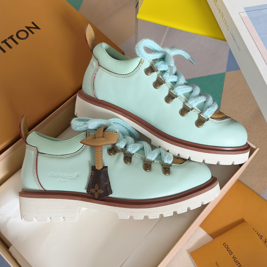 顶级版本:情侣款
LV 路易威登 L家 驴牌 Remix系列 登山靴 系带 厚底 德比鞋
原版购入开发