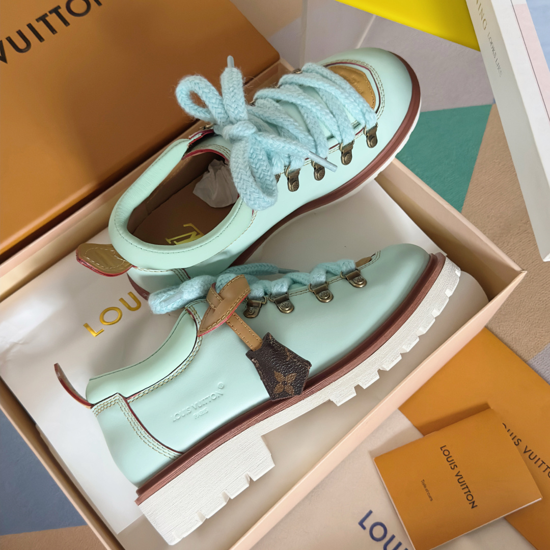顶级版本:情侣款
LV 路易威登 L家 驴牌 Remix系列 登山靴 系带 厚底 德比鞋
原版购入开发