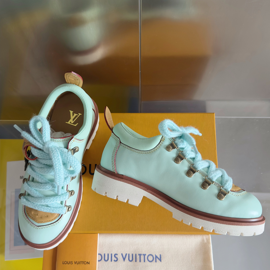 顶级版本:情侣款
LV 路易威登 L家 驴牌 Remix系列 登山靴 系带 厚底 德比鞋
原版购入开发