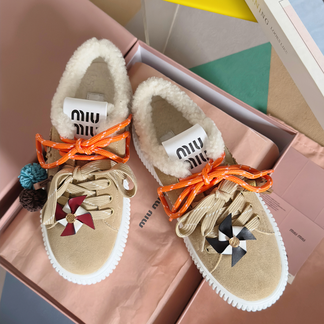 顶级版本：女款
MiuMiu缪缪 最新款 魔术贴 帆布 厚底 饼干鞋 休闲 运动鞋
原版购入开发 做货 