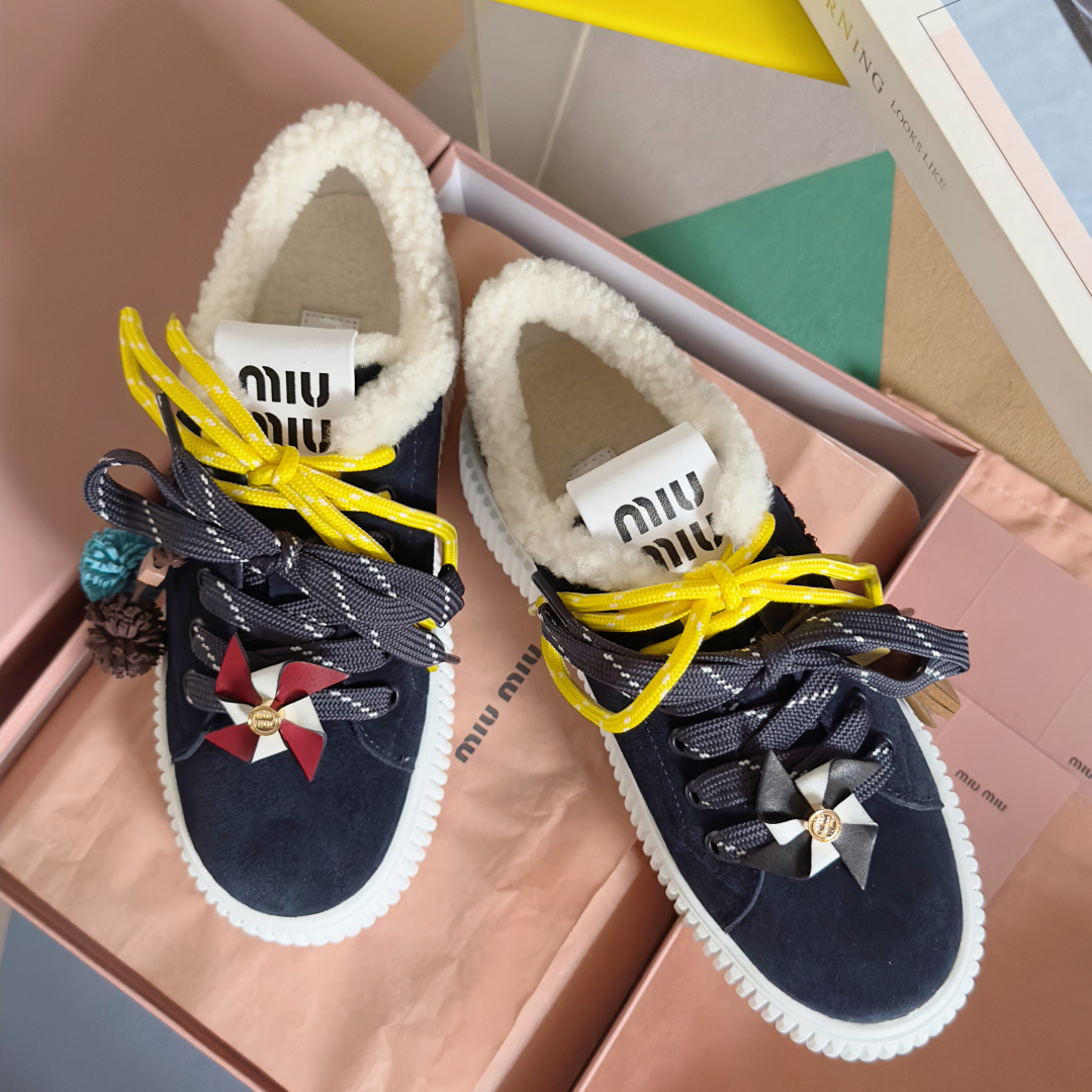 顶级版本：女款
MiuMiu缪缪 最新款 魔术贴 帆布 厚底 饼干鞋 休闲 运动鞋
原版购入开发 做货 